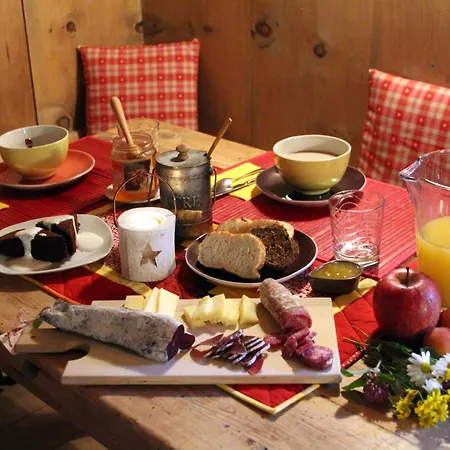 Campaciol Bed & Breakfast *